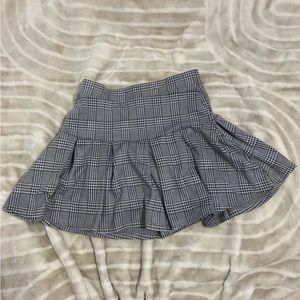 “school girl” plaid high rise skirt